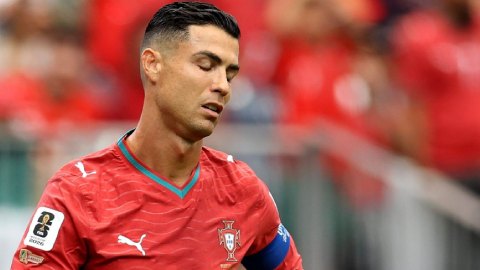 Ronaldo đối mặt án treo giò 6 tháng